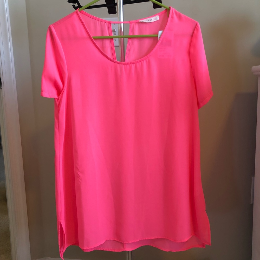 NWT Bright Pink Short Sleeve Blouse 👚